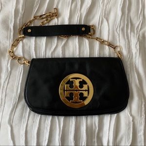 Tory Burch logo clutch with chain